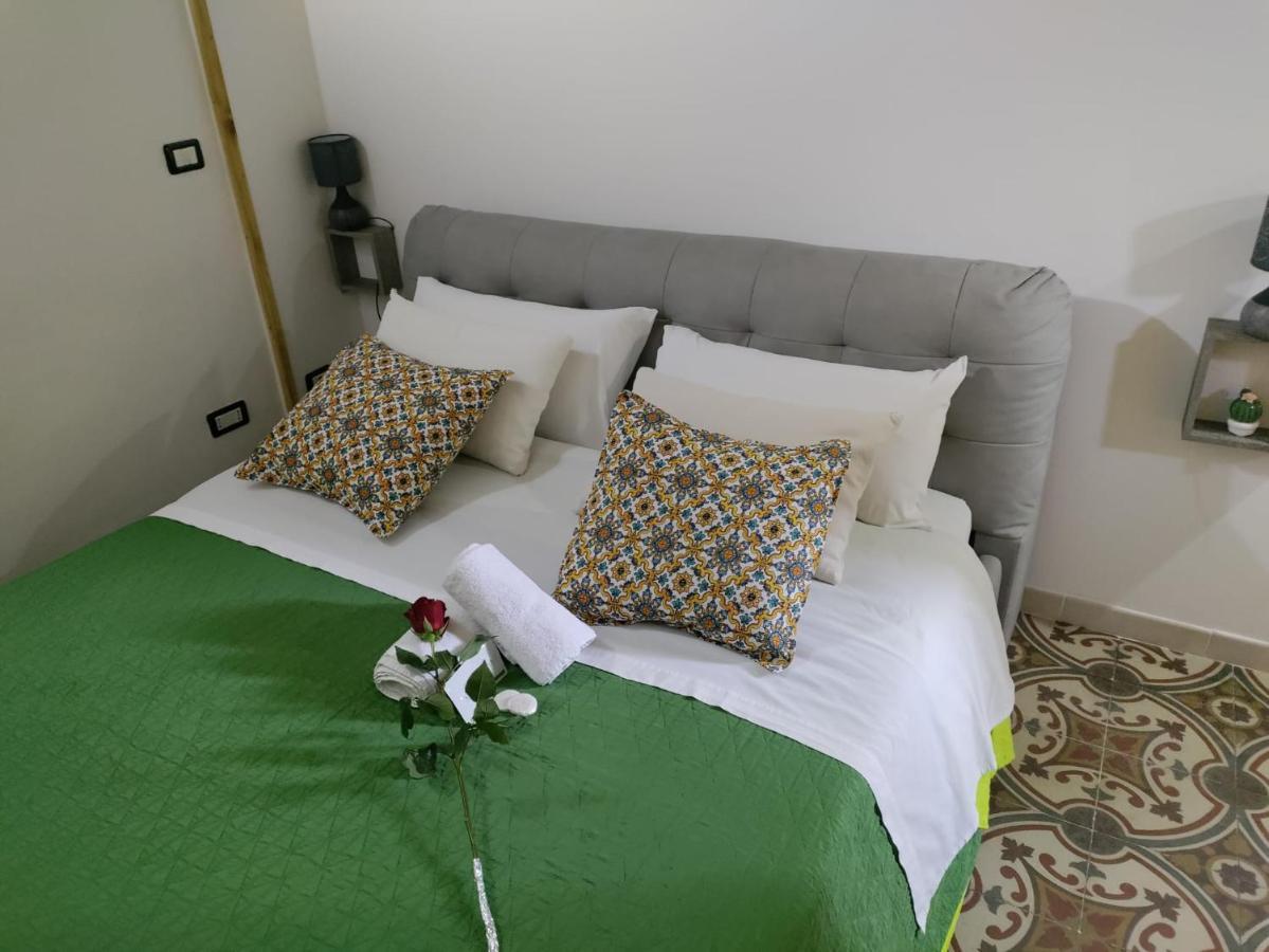 L'incanto salentino Bed and Breakfast Muro Leccese Esterno foto